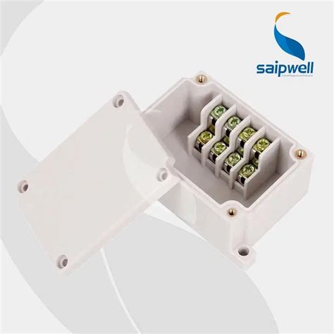 ok to use plastic wire clamp on metal juntion box|electrical cable for plastic box.